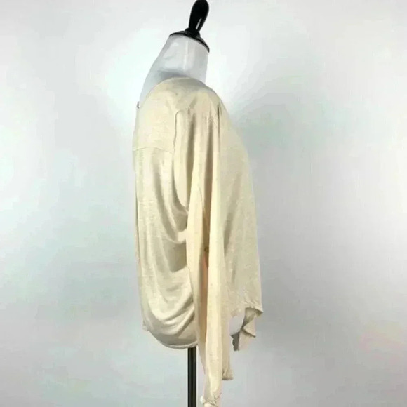 Max studio top size S cream button down v-neck - Picture 5 of 9